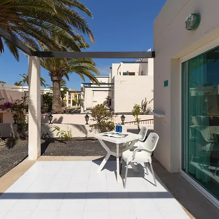 Homeforguest Con Terraza Y Piscina En Corralejo