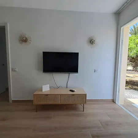 Homeforguest Con Terraza Y Piscina En * Corralejo